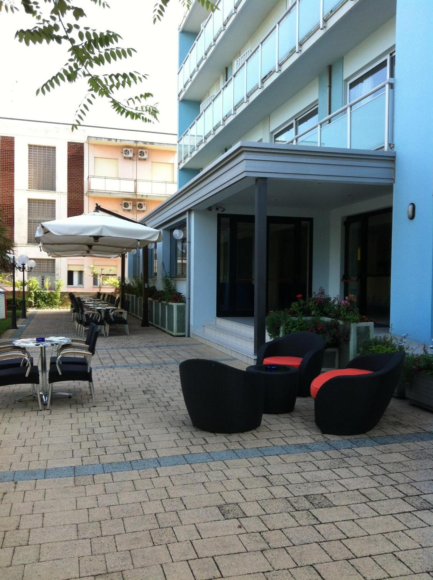 Hotel Massimo Cervia Exterior photo