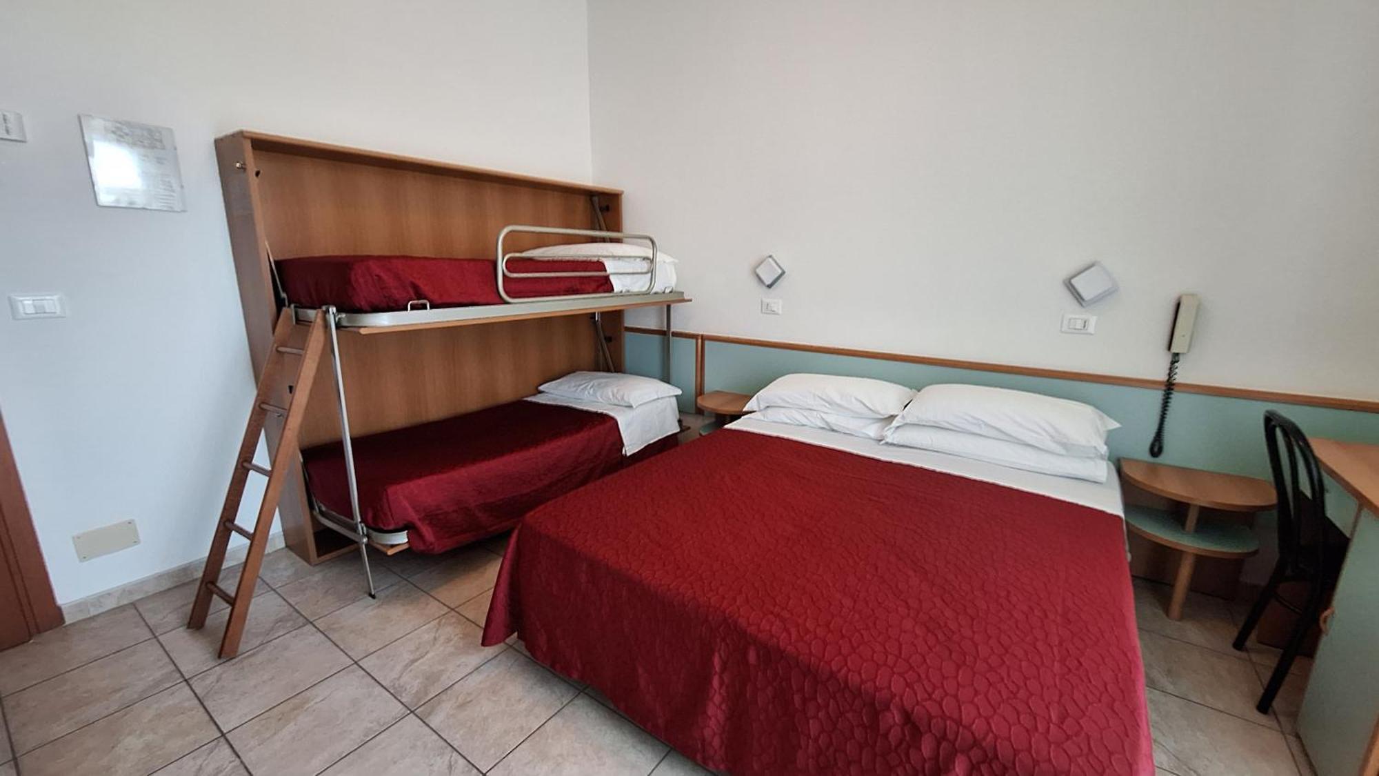 Hotel Massimo Cervia Exterior photo