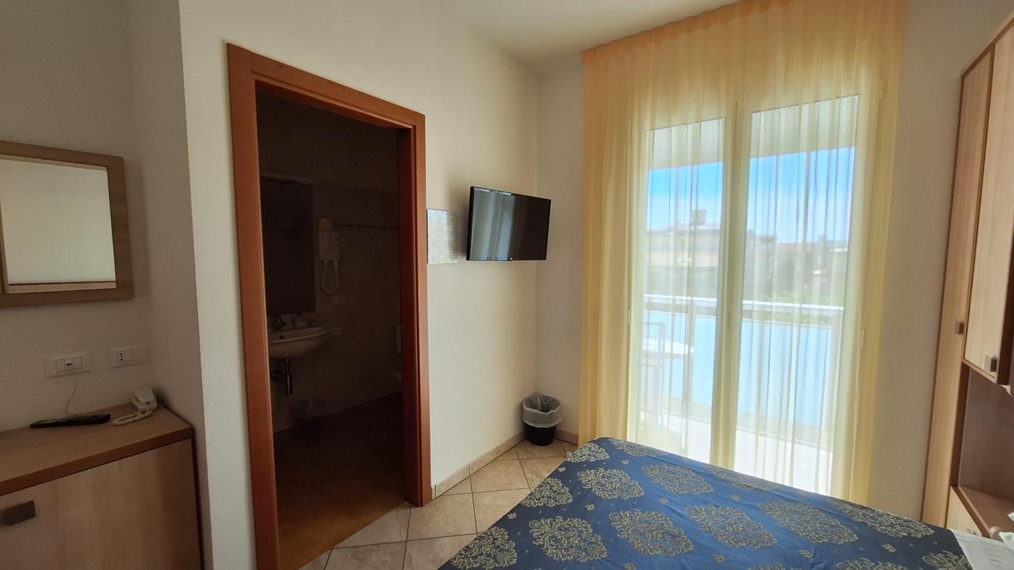 Hotel Massimo Cervia Exterior photo